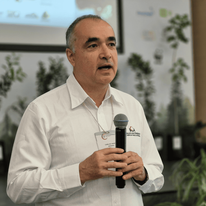 Carlos Mario Bernal - Cluster Habitat
